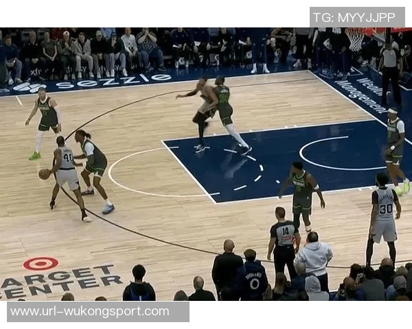 文班面对兰德尔防守挑战如同早年KD对抗托尼阿伦的艰难时刻